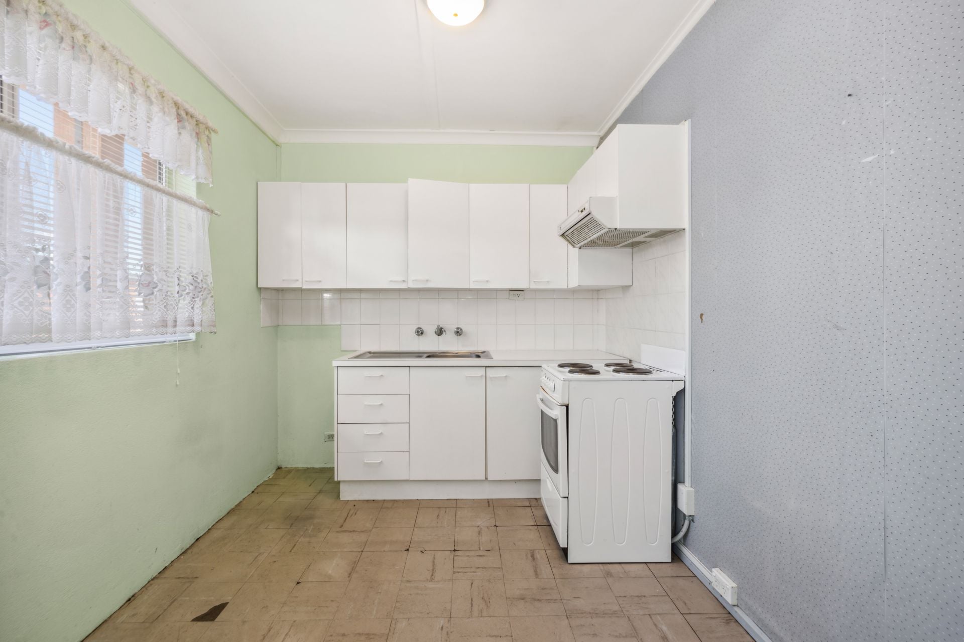 28/19 Charles Street Queanbeyan NSW, Queanbeyan - Thumbnail 4