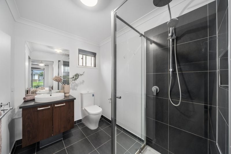 8 Peckham Avenue, Wollert