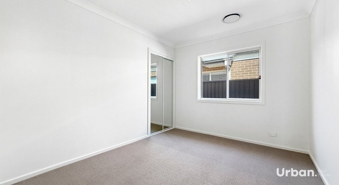 Austral 21 Parhelion Street