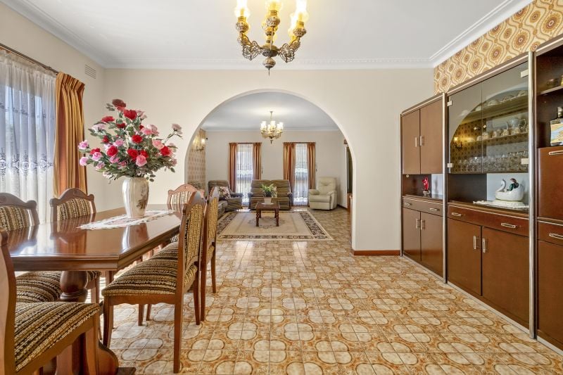 14 Deakin Avenue, Lalor