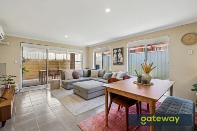 8/39 Barfield Road, Hammond Park