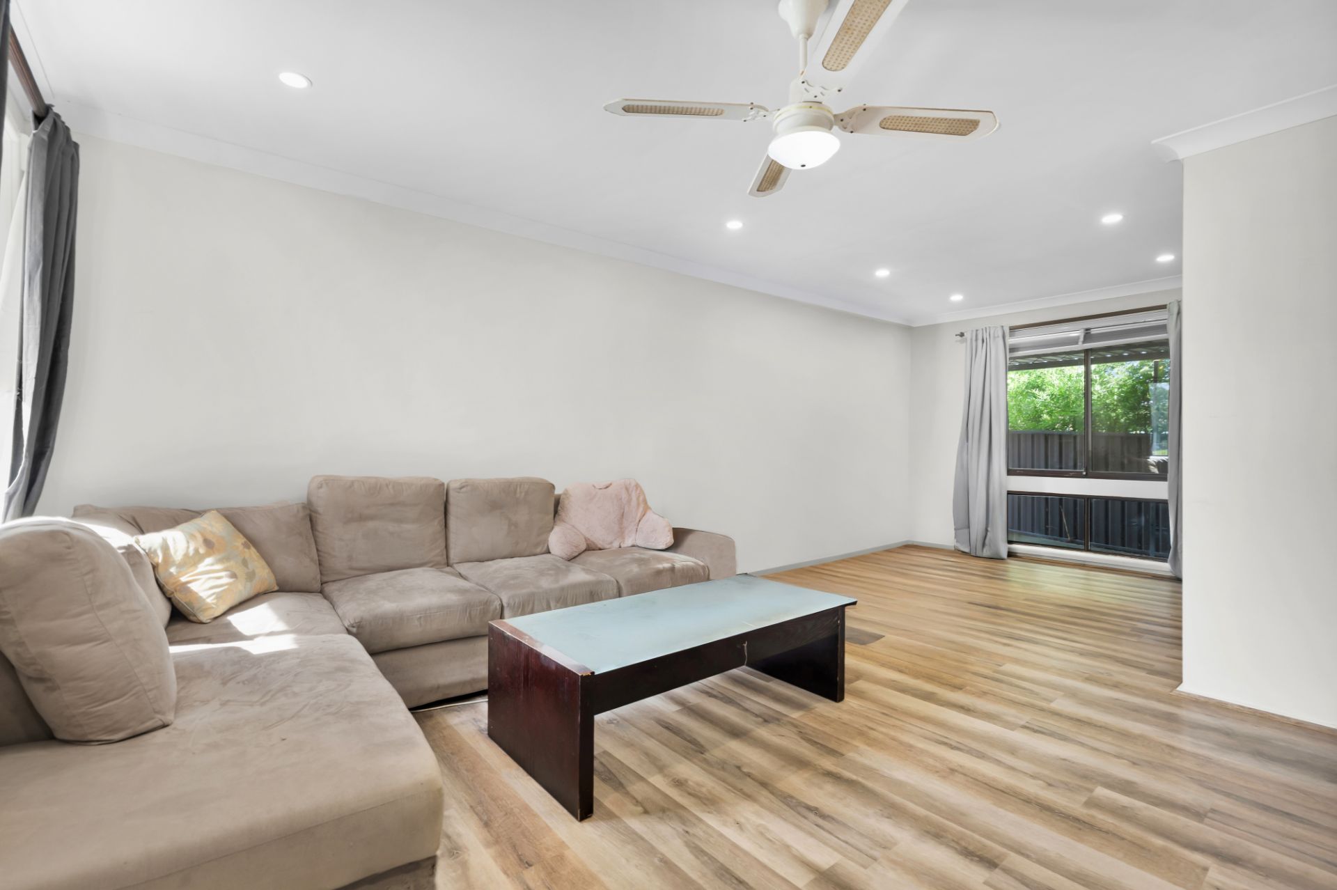 32 Clifford Crescent, Ingleburn, Ingleburn - Thumbnail 4
