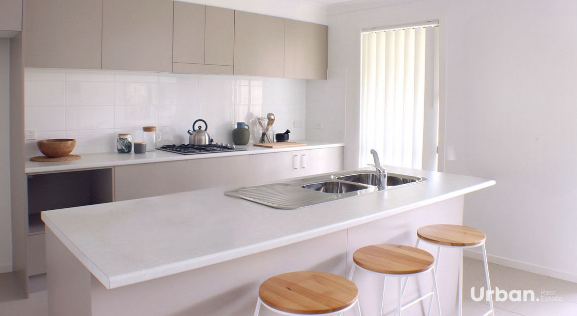 Bardia 65 Ingleburn Gardens Drive