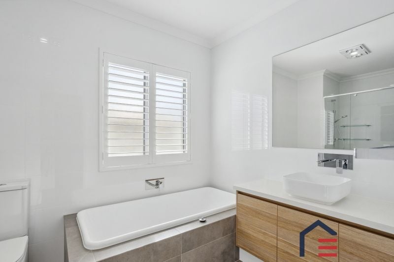 9 Emerald Way, Carine