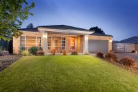 11 Featherstone Avenue, Glenroy VIC, Glenroy - Image 1