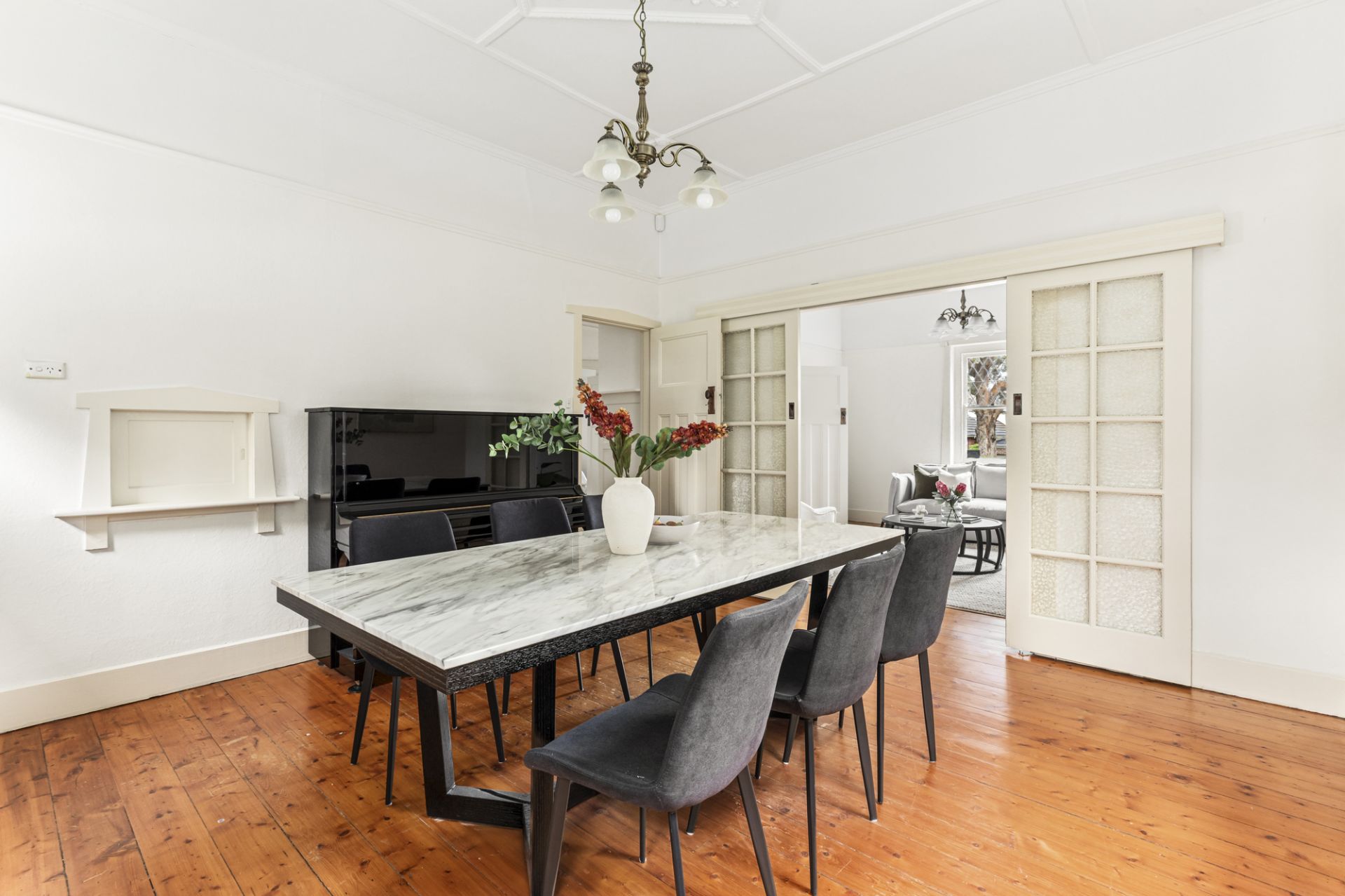 39 Mills Street, Glen Iris, Glen Iris - Thumbnail 3