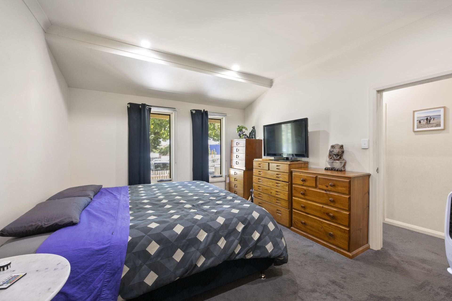 208 Doveton Crescent, Soldiers Hill, Soldiers Hill - Thumbnail 8