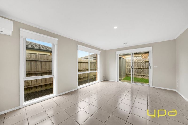 1/107-109 Breens Road Cranbourne West VIC, Cranbourne West - Thumbnail 4
