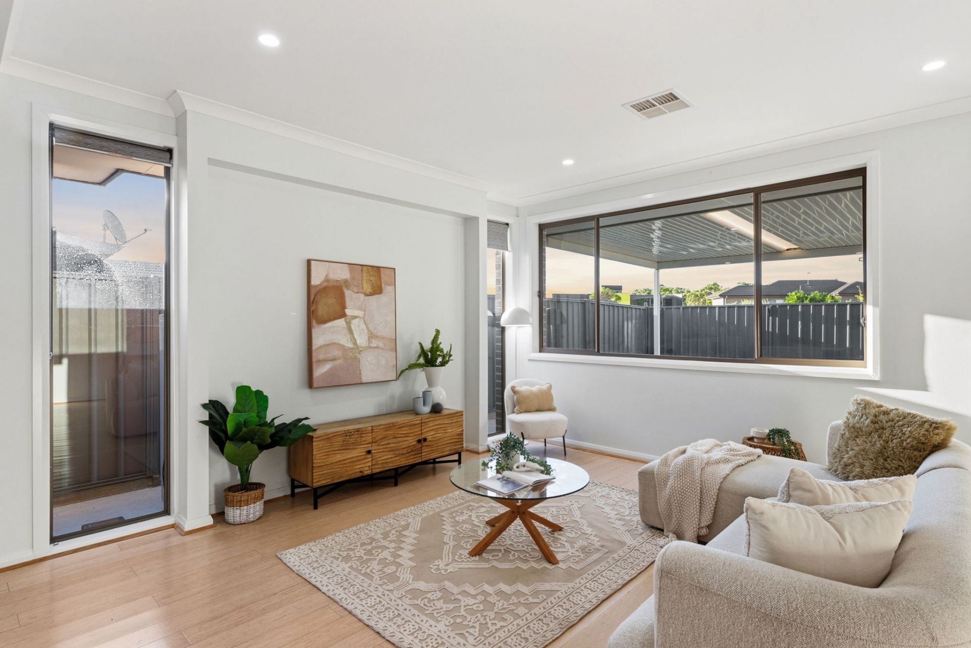 13A Montacute Road, Campbelltown, Campbelltown - Thumbnail 3