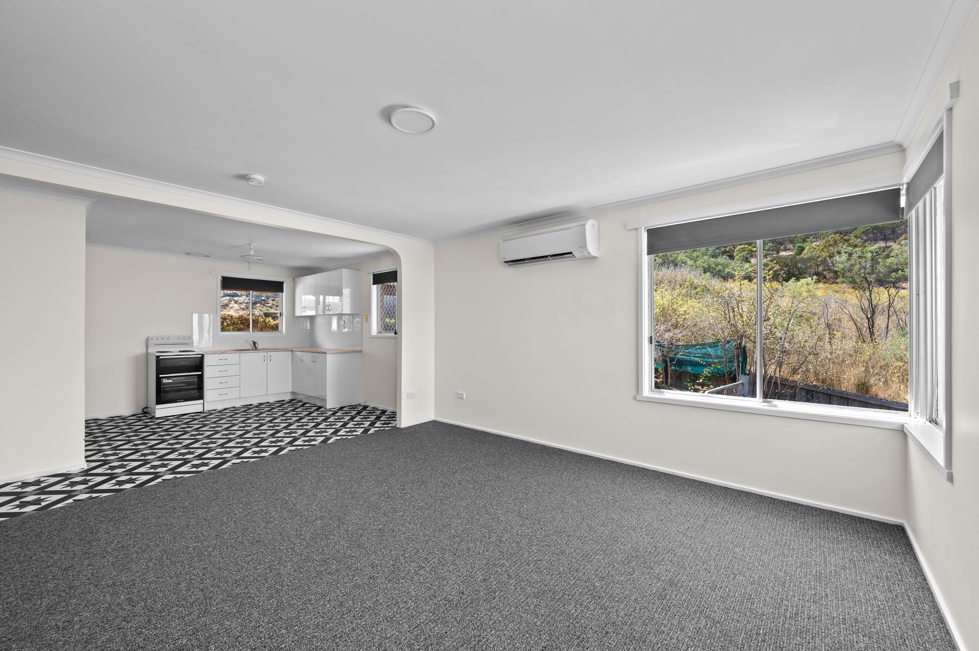 5 Hakea Crescent GAGEBROOK TAS, Gagebrook - Thumbnail 3