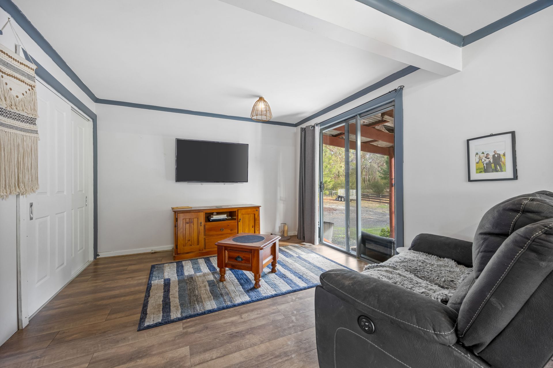 130 Lemajics Road, Scarsdale, Scarsdale - Thumbnail 8