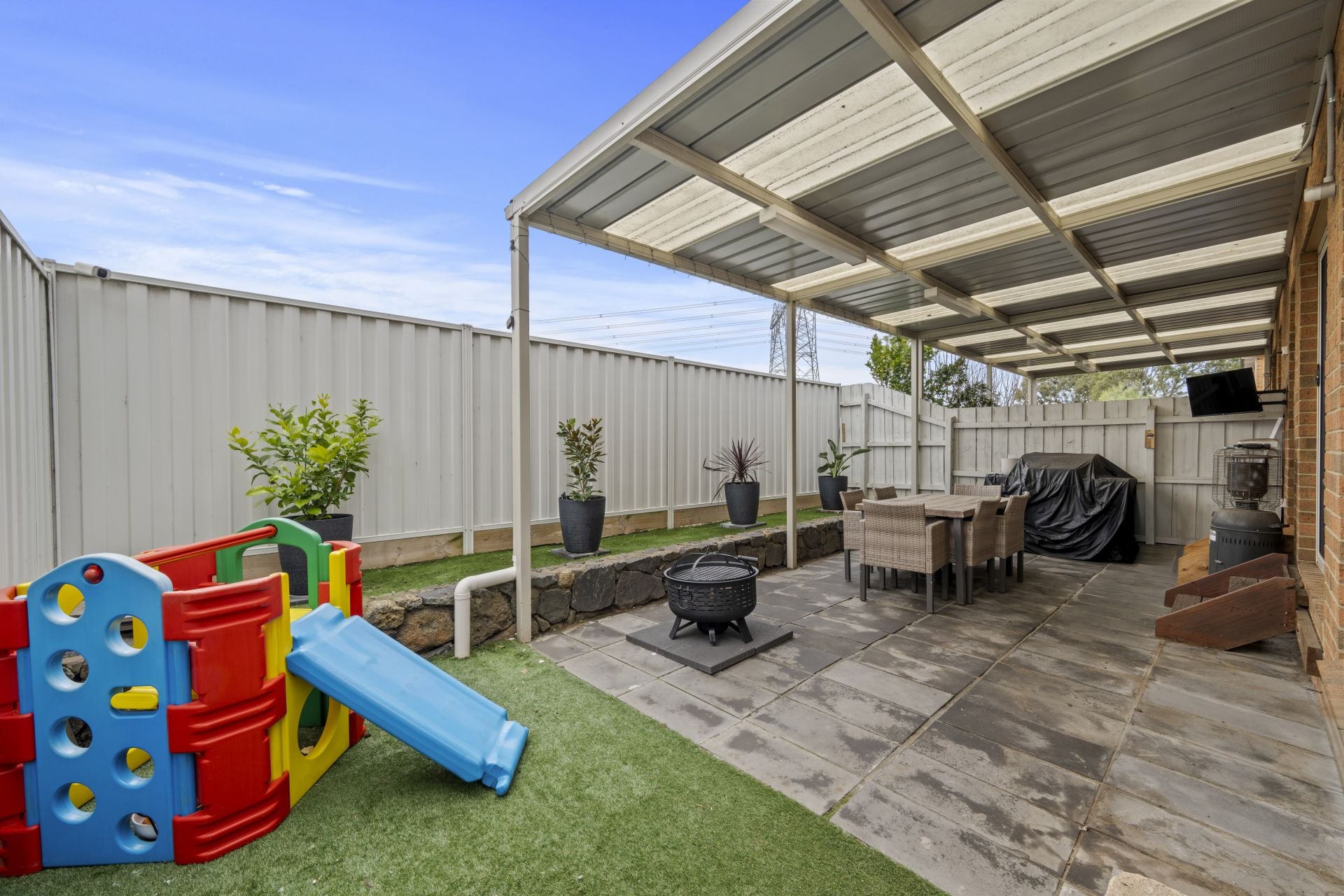 SOLD OFF-MARKET
Modern Terrace Living In A Prime Location