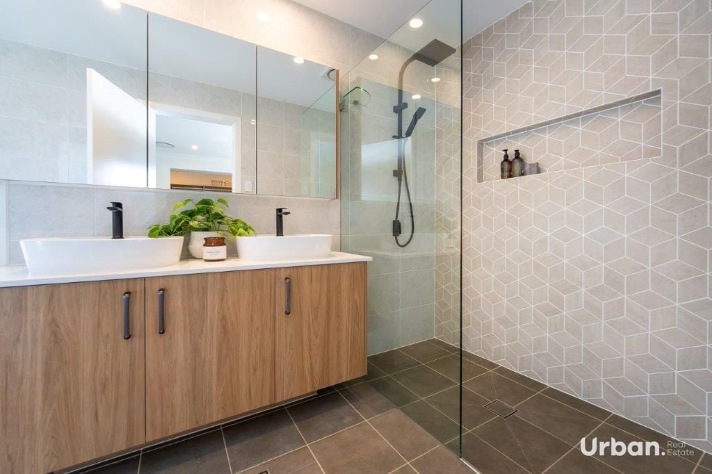 Schofields 27 Lockheed Drive (Nirimba Fields)