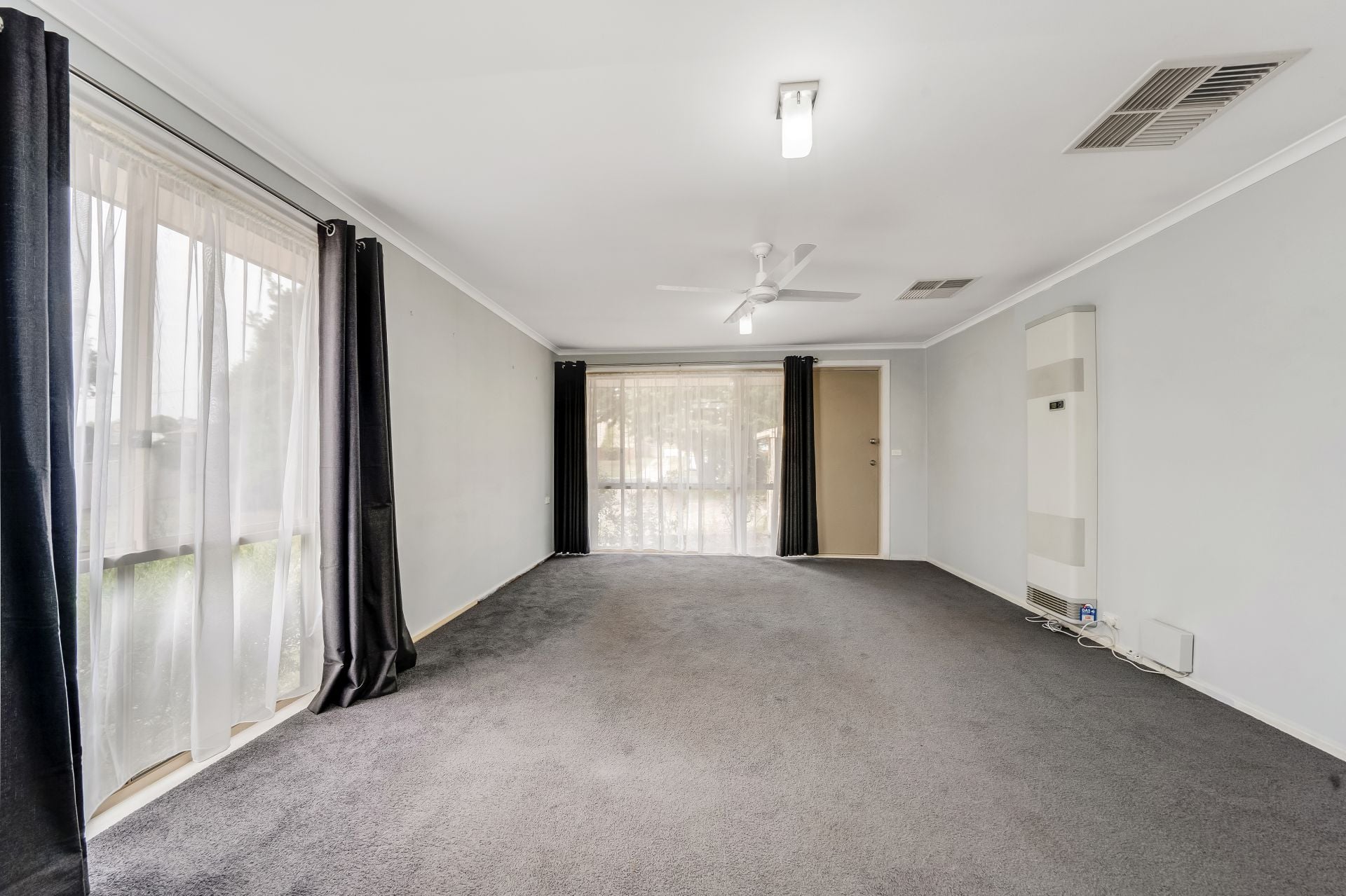 7 Queenbar Road, Queanbeyan, Queanbeyan - Thumbnail 3