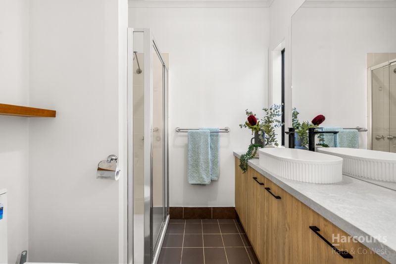 5 Kings Domain, Caroline Springs