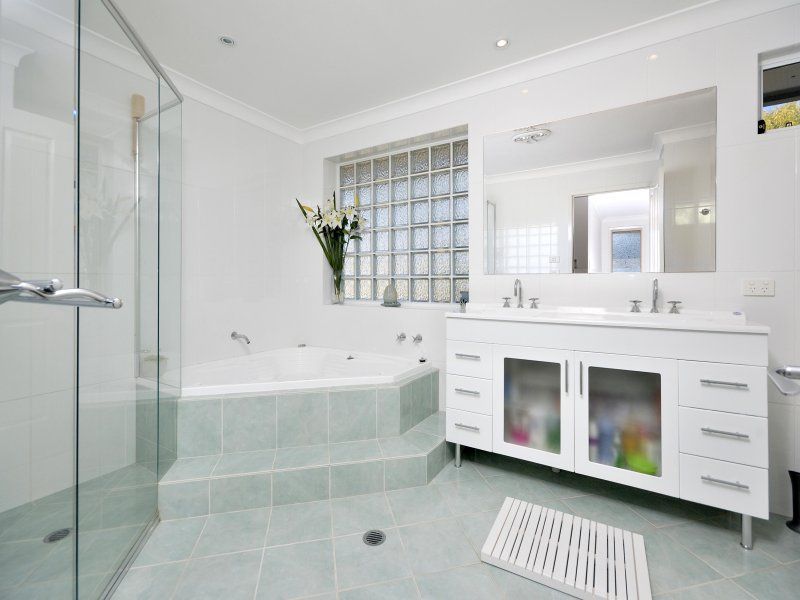 100 Telopea Avenue, CARINGBAH, Caringbah - Thumbnail 5