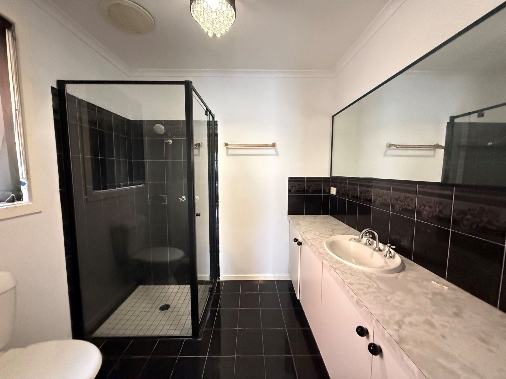 5 Warren Court, Altona Meadows - Thumbnail 4