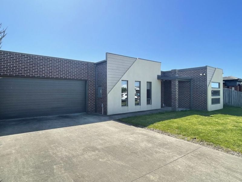 54 Flinns Road, Eastwood VIC