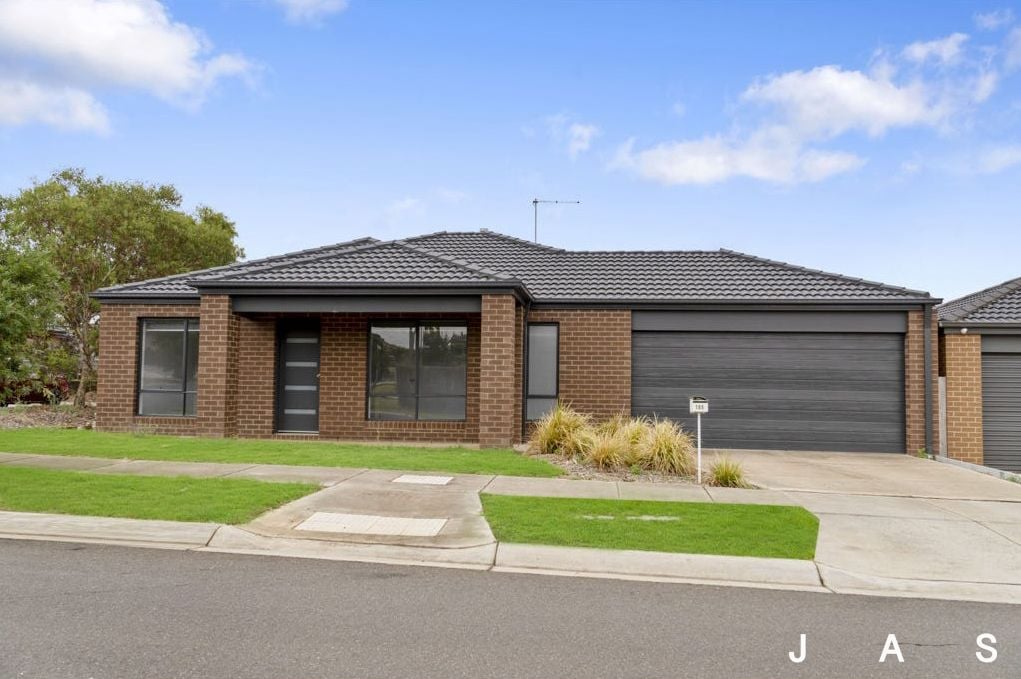 105 Burbidge Drive Bacchus Marsh VIC, Bacchus Marsh - Thumbnail 3
