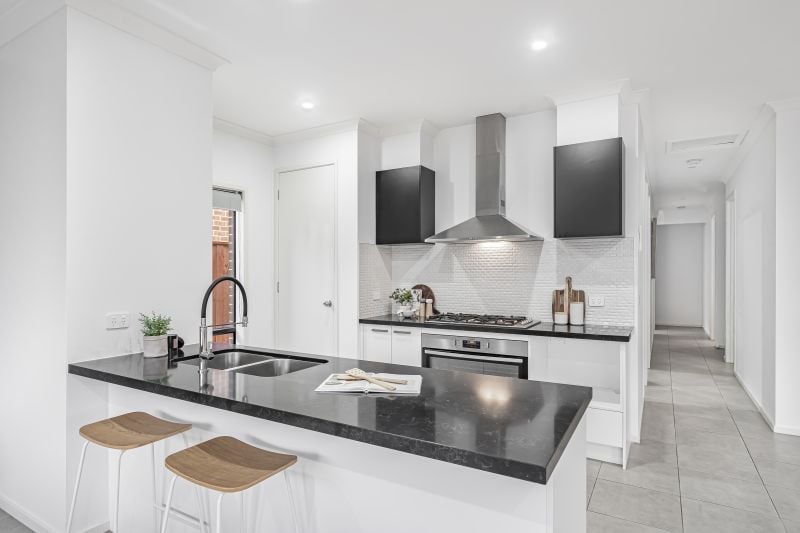 17 Loukas Drive, Wollert