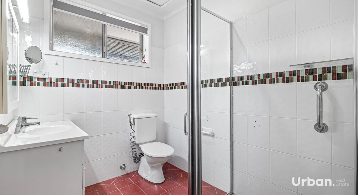 Macquarie Fields 5 Burns Avenue
