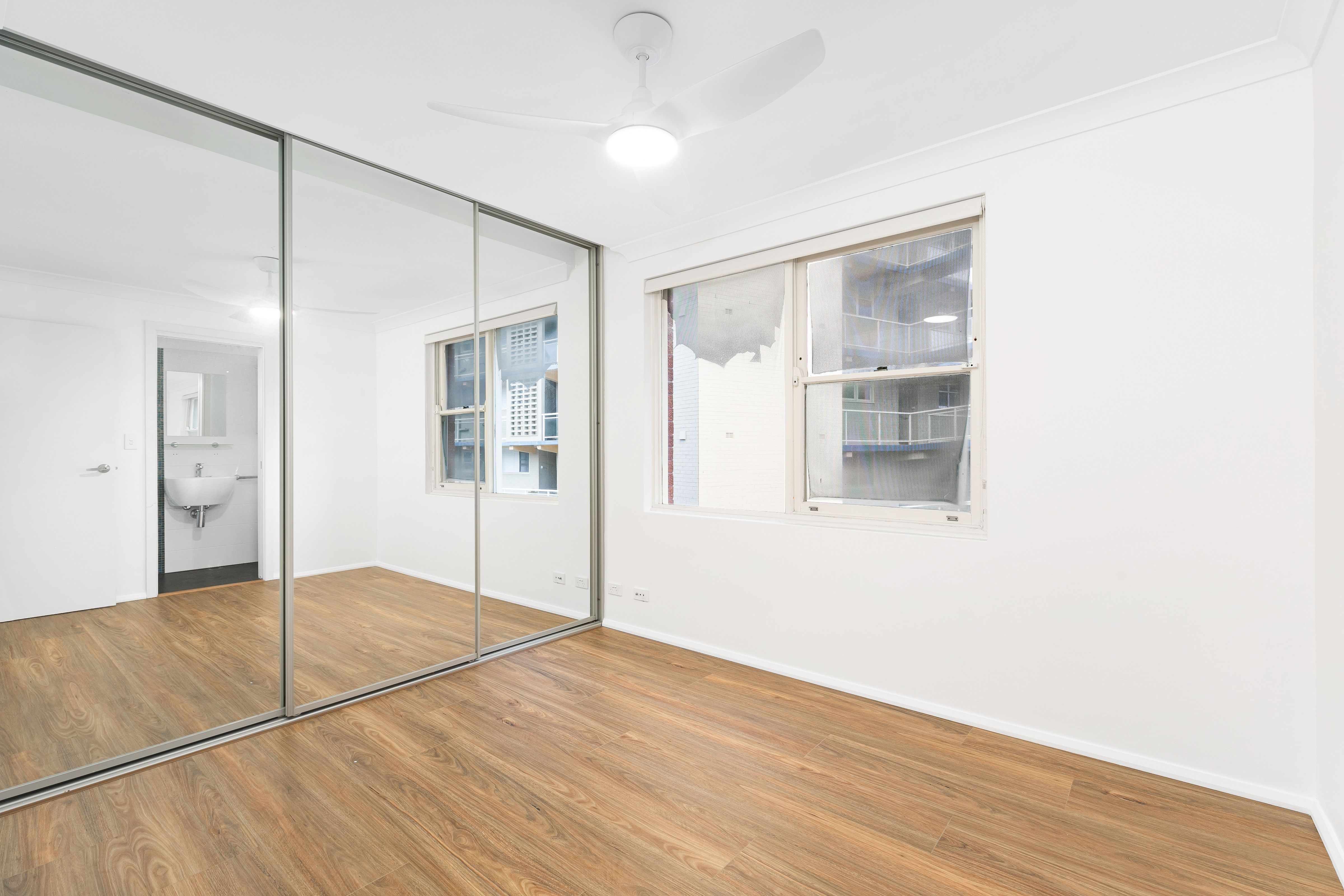 5/2 Deeban Walk CRONULLA 2230