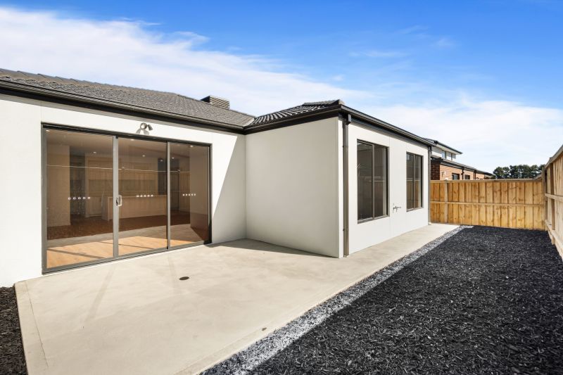 87 Whitebark Street, Wollert