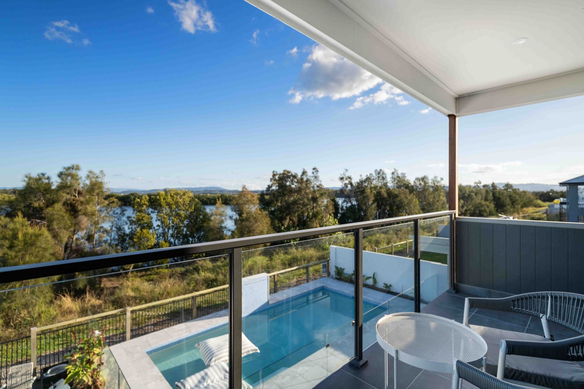 47 Lake Serenity Boulevard, Helensvale - Thumbnail 4
