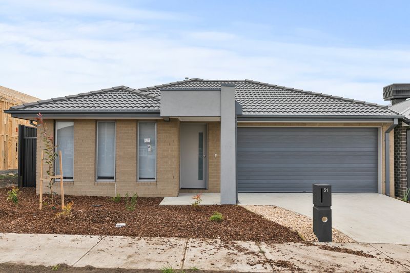 51 Oleander Circuit, Beveridge