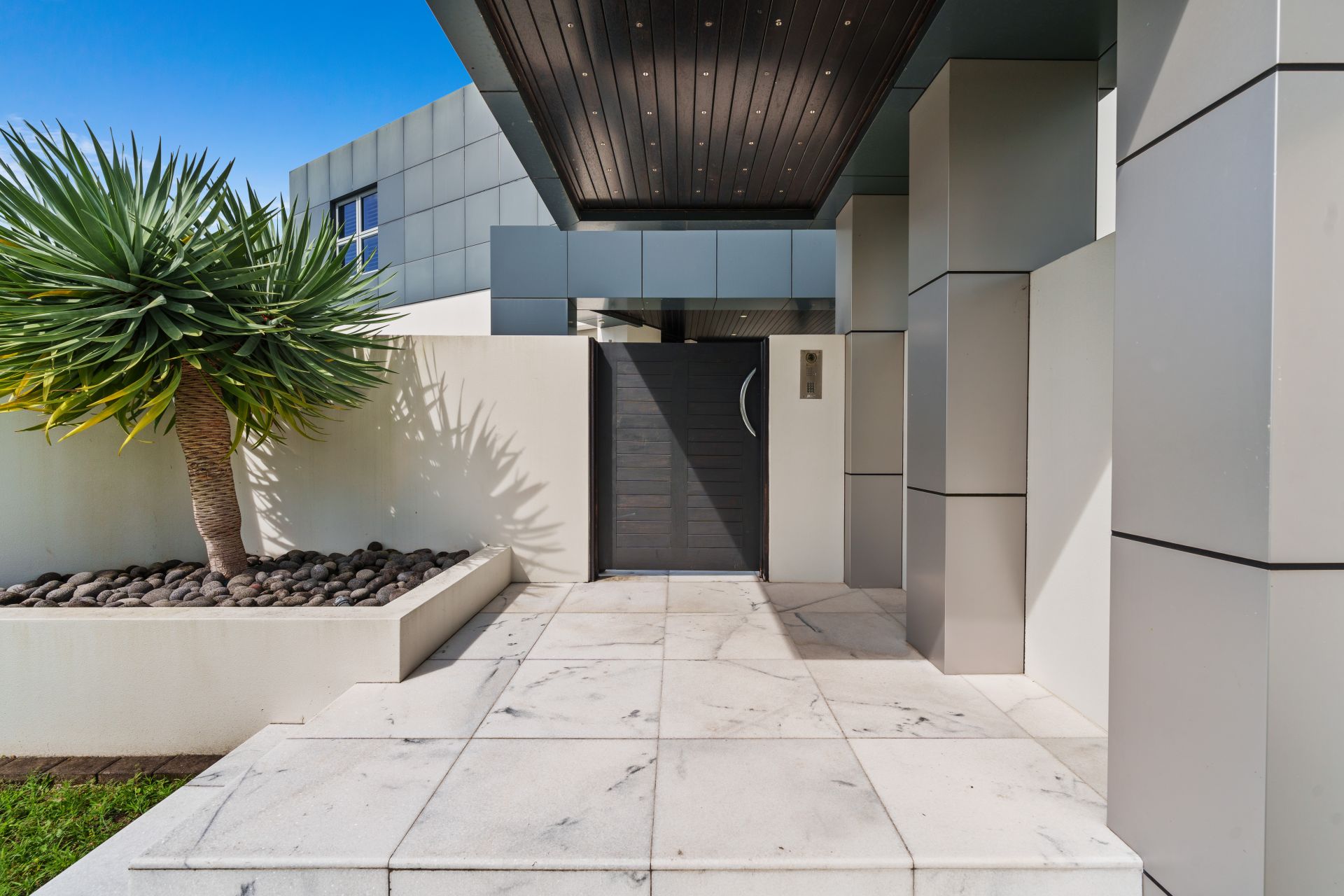 25 Buccaneer Court, Paradise Waters QLD 4217, Surfers Paradise - Thumbnail 3