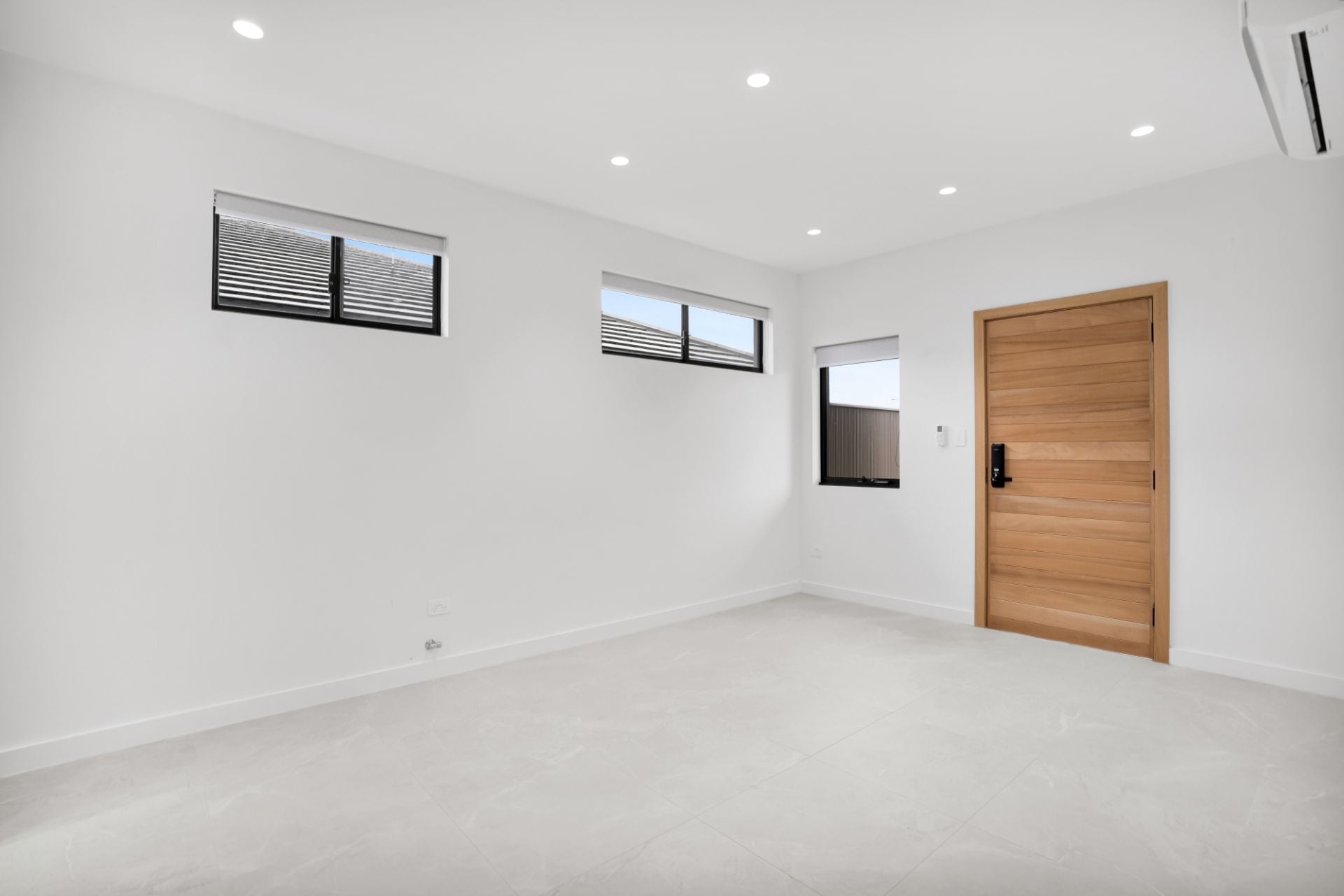 50 Norfolk Boulevard, Spring Farm, Spring Farm - Thumbnail 4