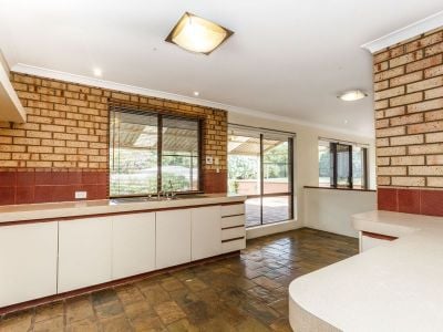 9 Curalo Mews, South Lake