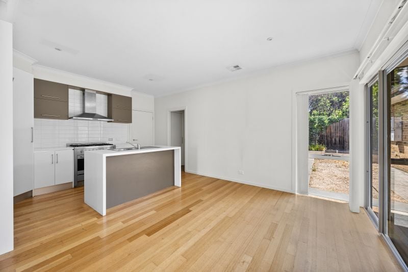 4/16 Young Street, Epping