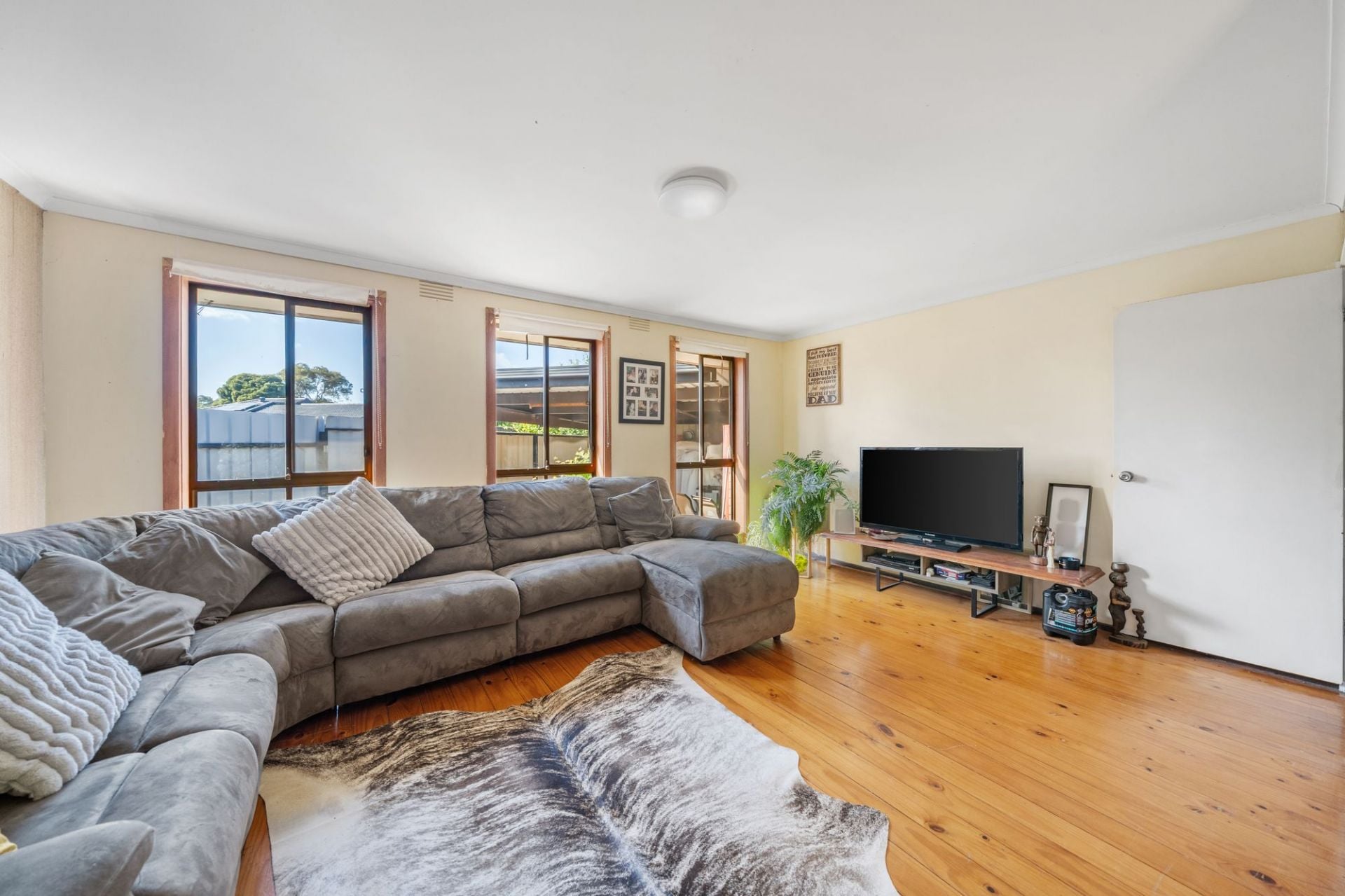 OPTIONS  APLENTY (With Approved Permit For 2 Townhouses)