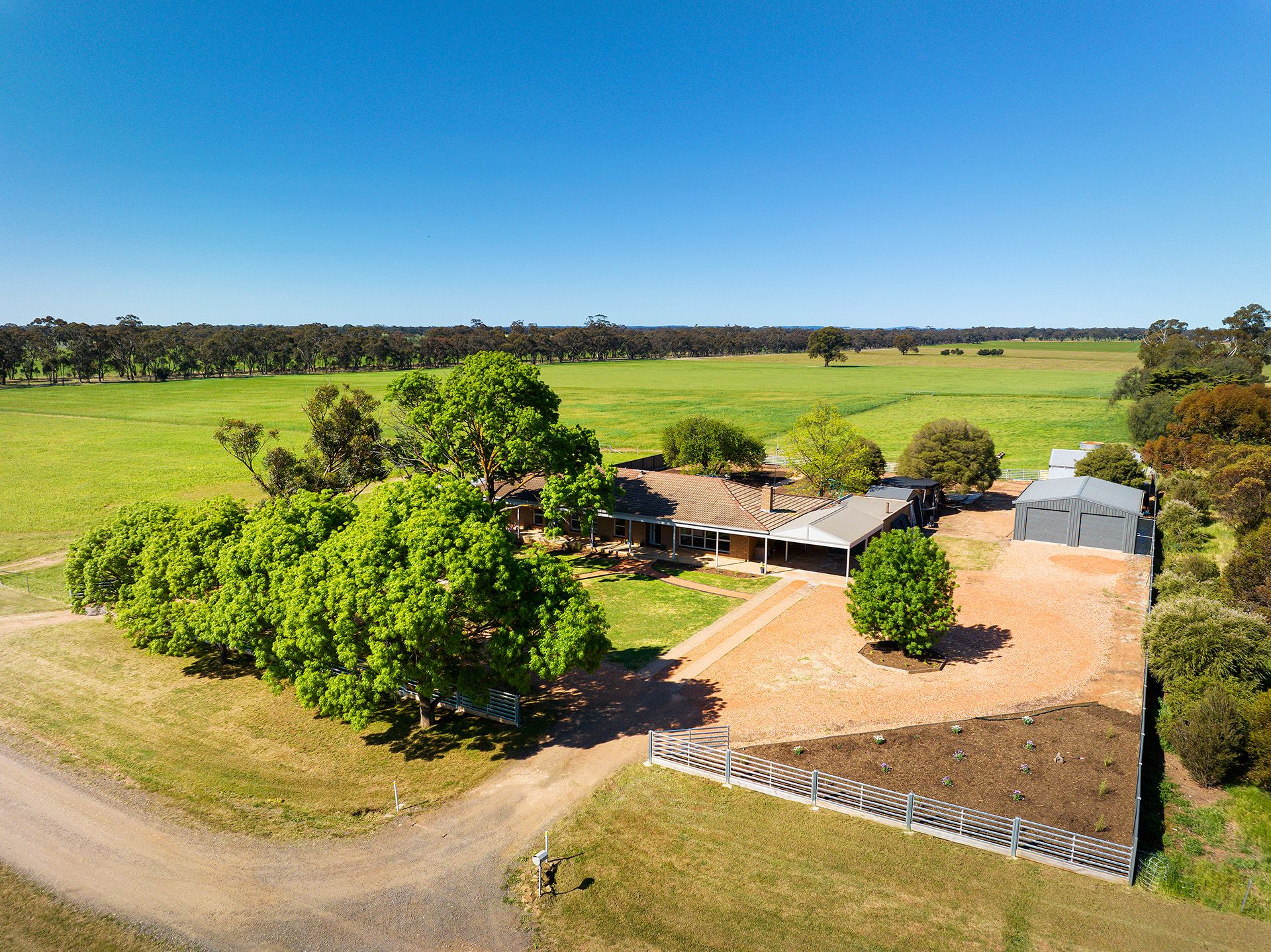 33 Edwards Road Eddington, Eddington - Thumbnail 3