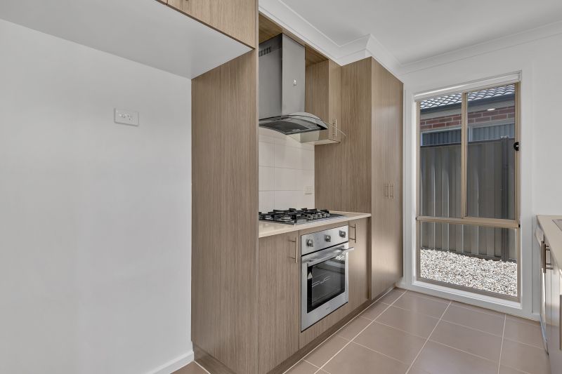 16 Villandry Street, Roxburgh Park