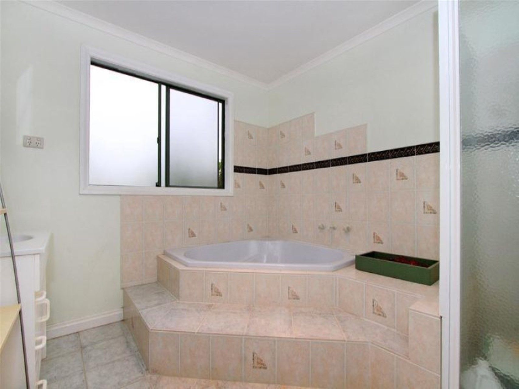 Spacious Townhouse With Everything At Your Feet