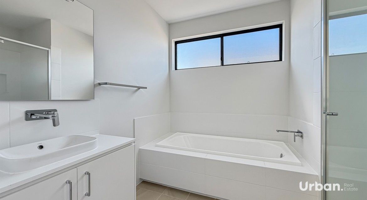 Austral 23 Parhelion Street