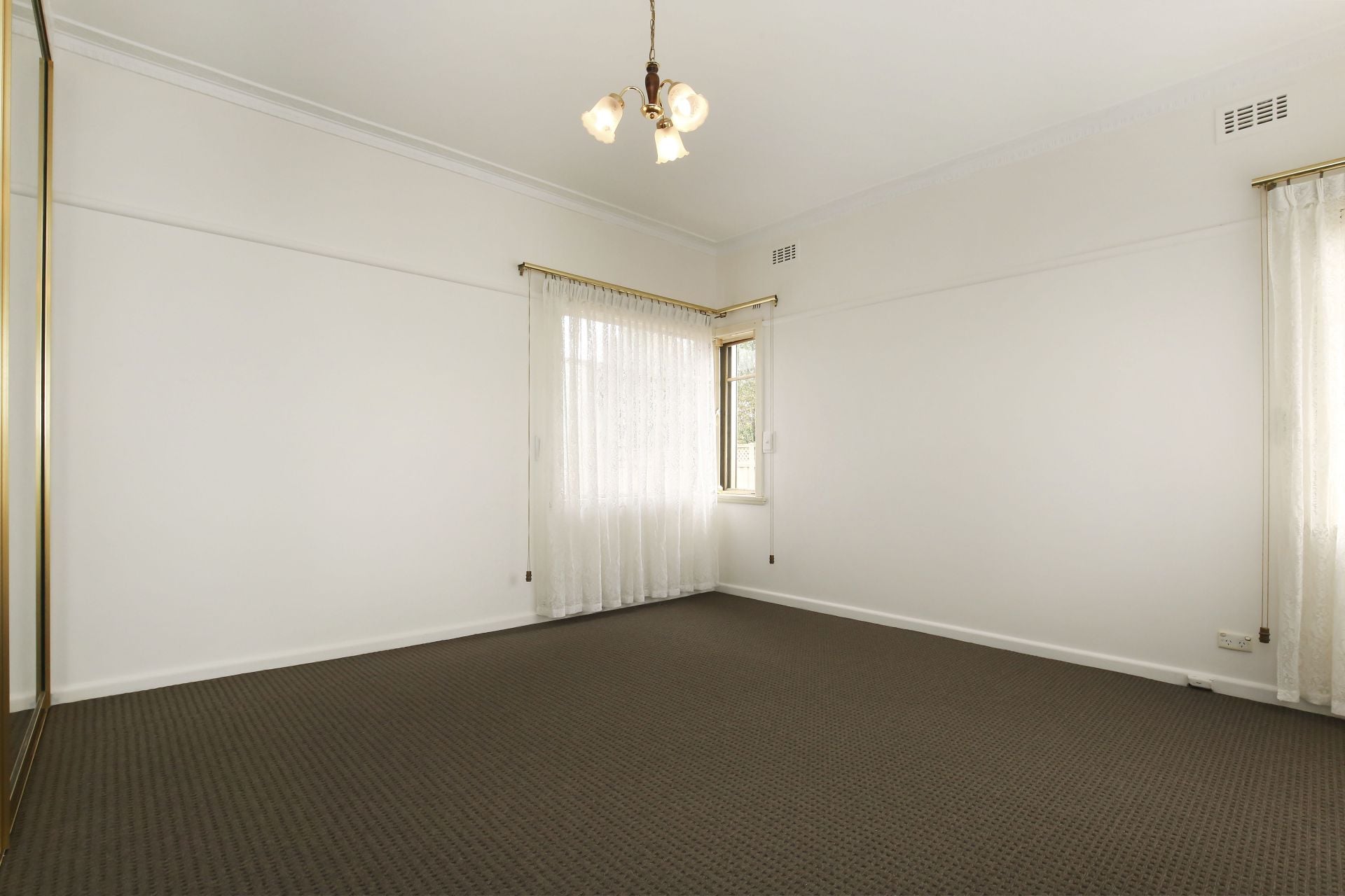 Spacious family home!