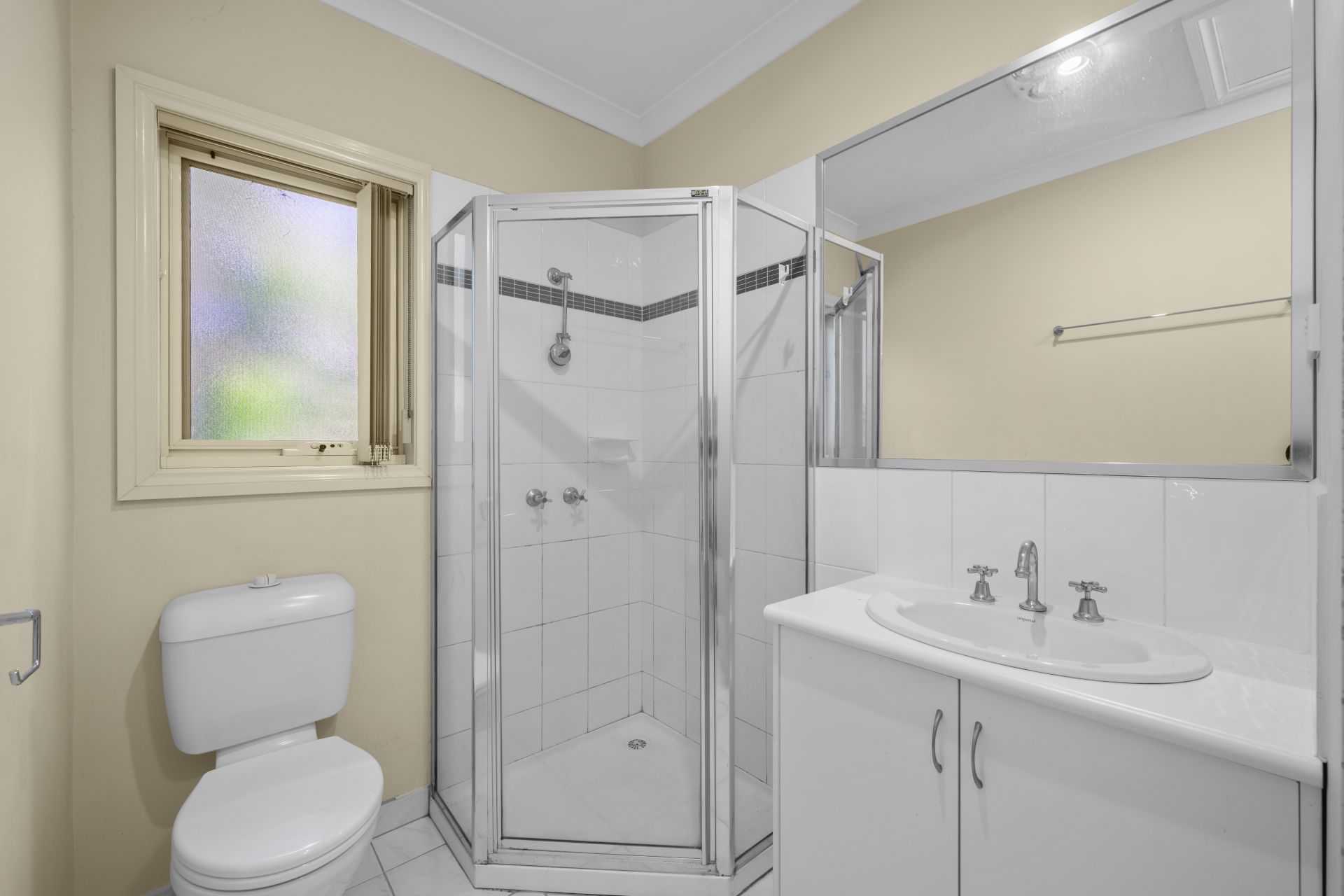 Stylish Unit In Quiet Reservoir Pocket