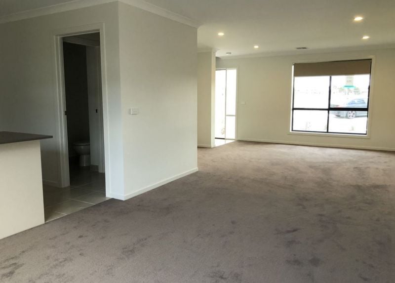 8 Fouz Street, Roxburgh Park