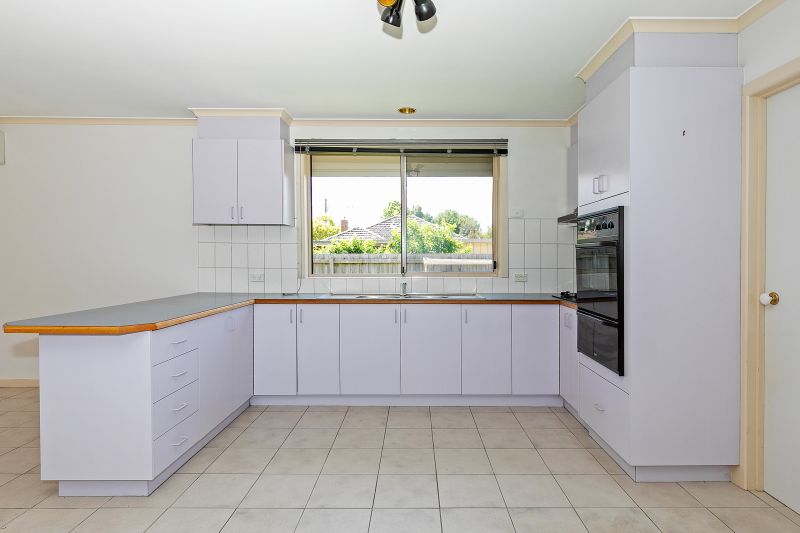 2/122 Raglan Street, Preston