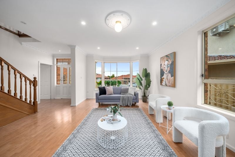 27 Woolnough Drive, Mill Park