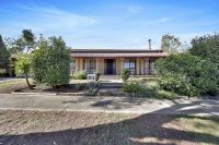 1 Newhaven Court, Mill Park
