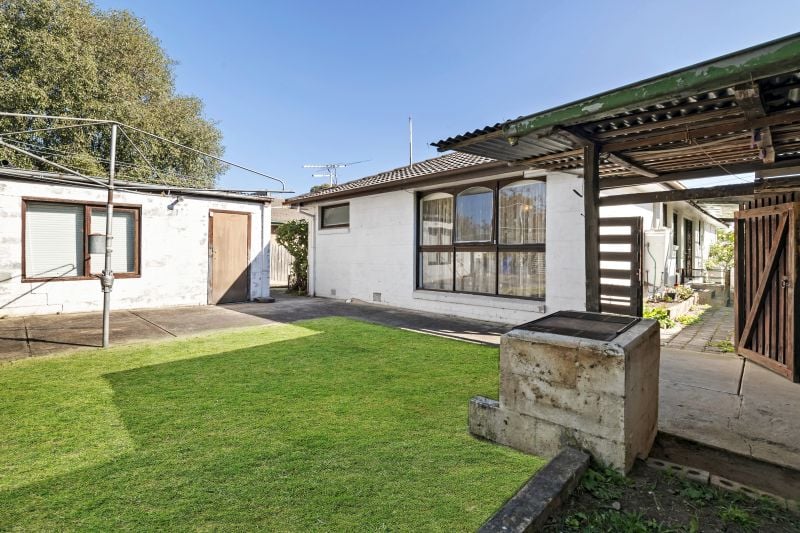 4 Lawrence Court, Bundoora
