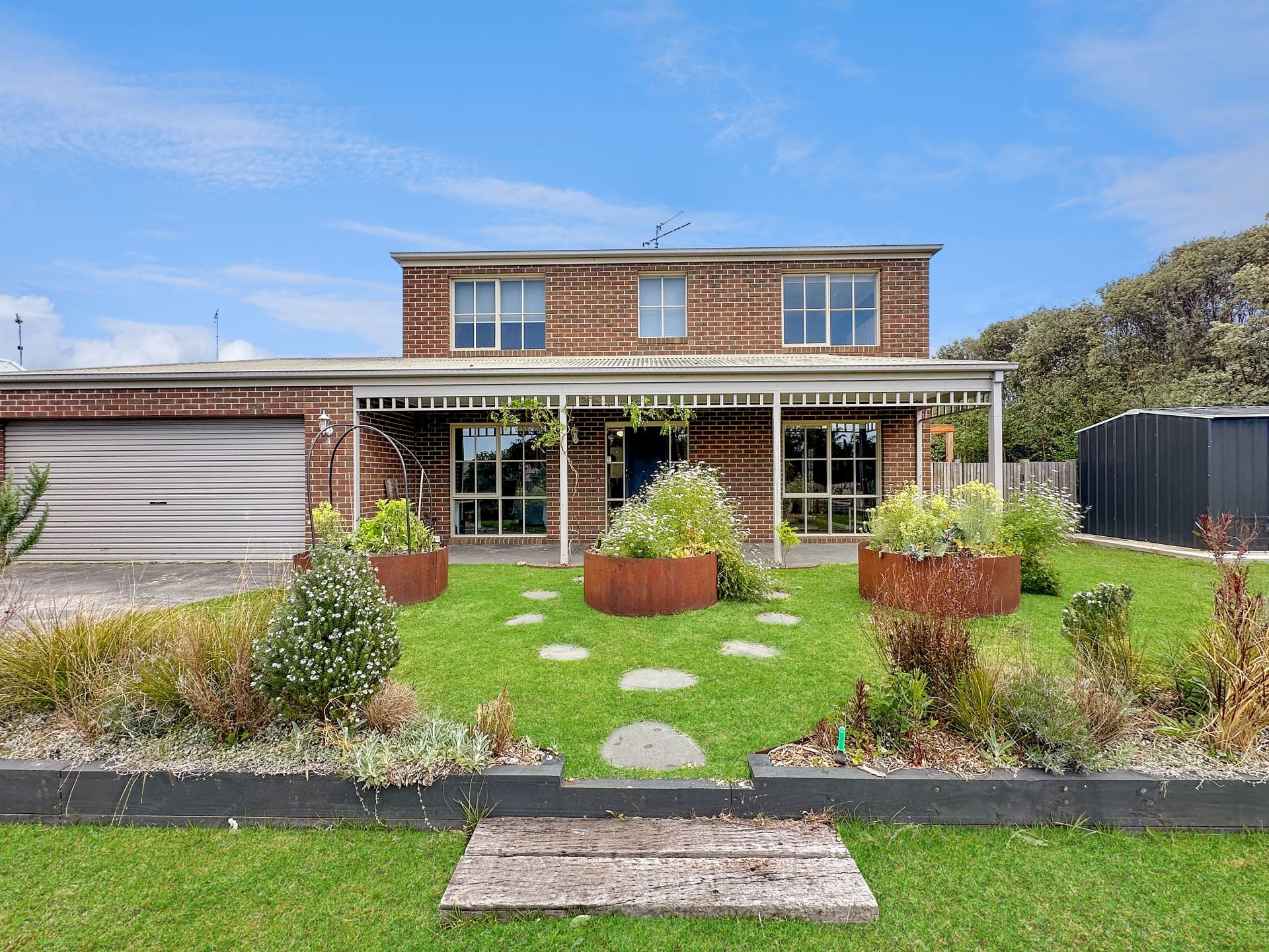 11 Glaneuse Ave Torquay VIC, Torquay - Thumbnail 2
