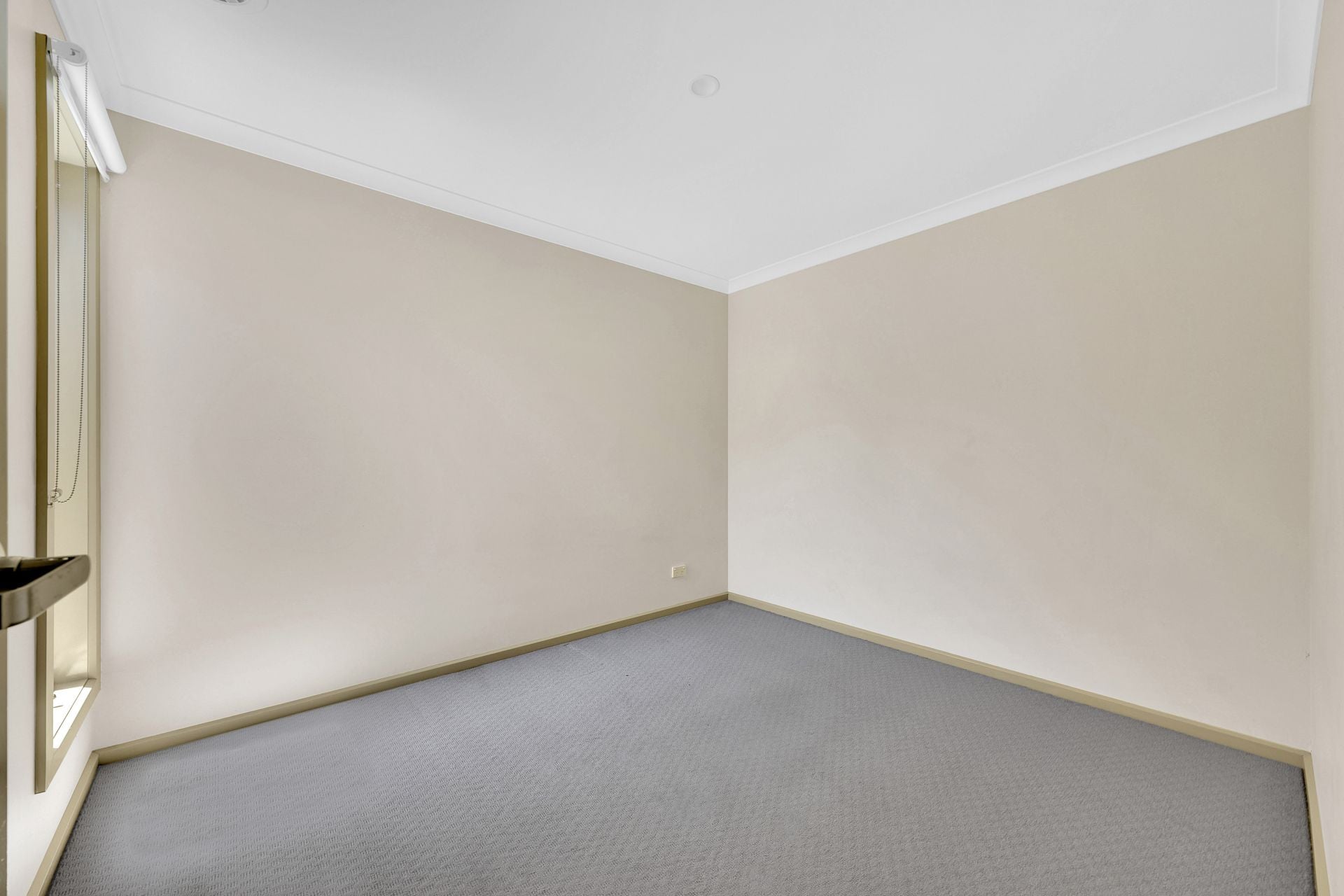 Lovely and Modern 4 Bedroom Home!