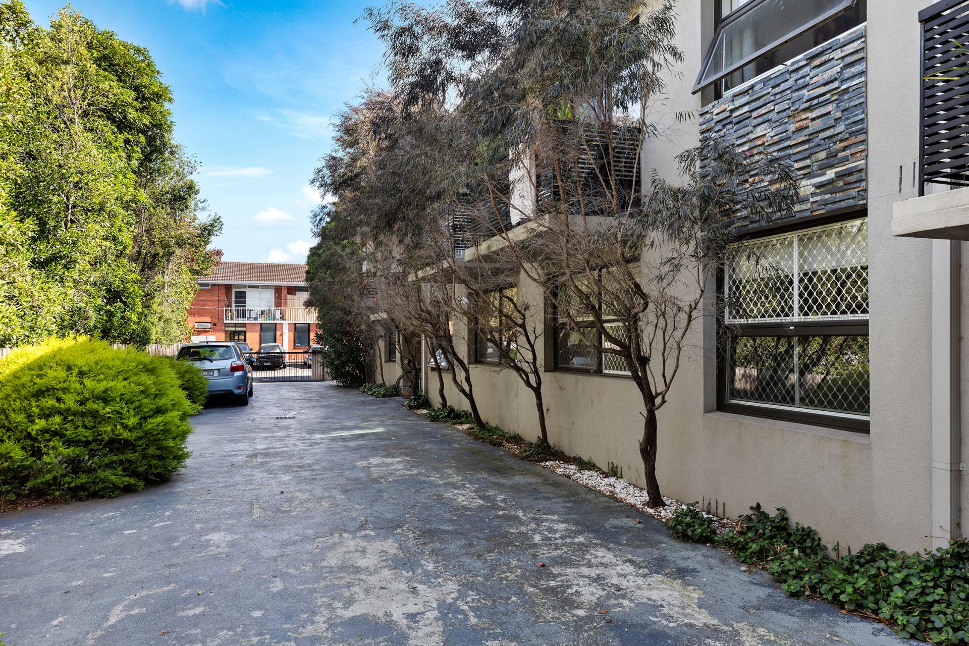 2/114 Commercial Road, Footscray - Thumbnail 3
