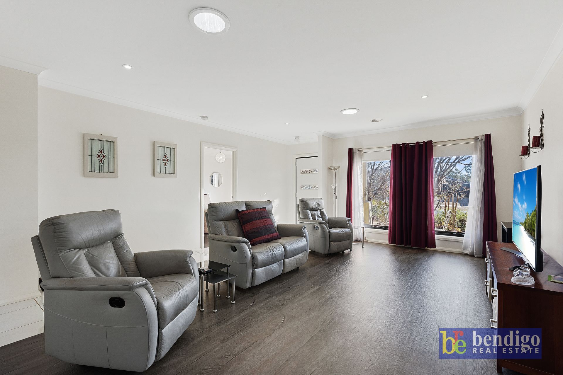 16 Priest Street White Hills VIC, Hills - Thumbnail 2