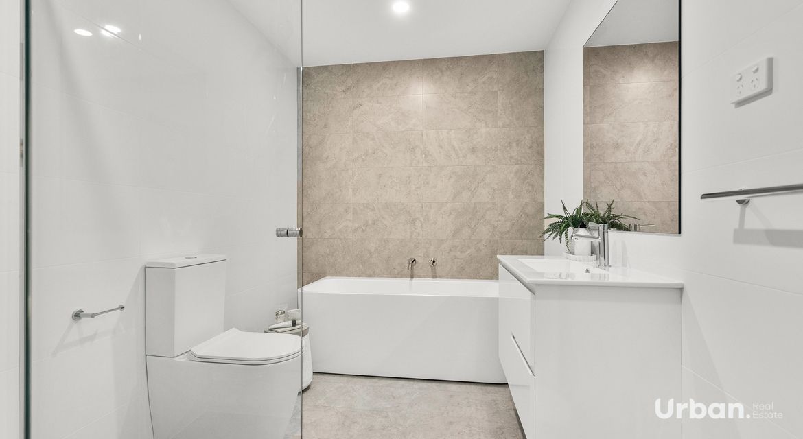 Tullimbar 10/83 Broughton Avenue